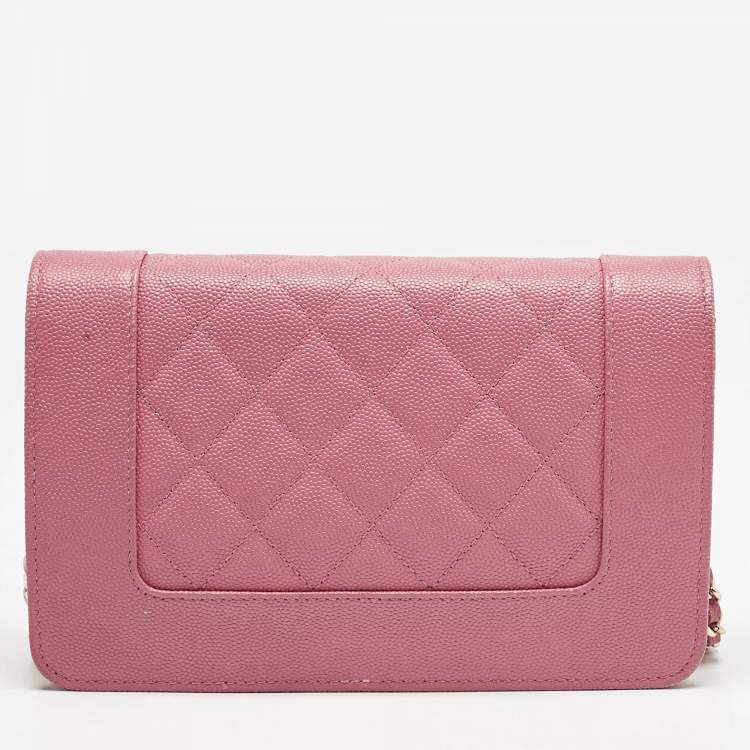 مملوكة مسبقًا Chanel Dark Pink Quilted Leather Mademoiselle Wallet On Chain