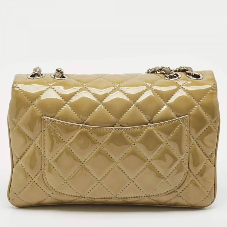 Pre Owned Chanel Beige Quilted Patent Leather 3 Compartment Classic Flap Bag