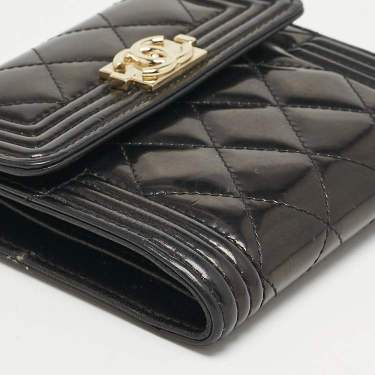 Pre Owned Chanel Black Quilted Patent Leather Boy Compact Wallet
