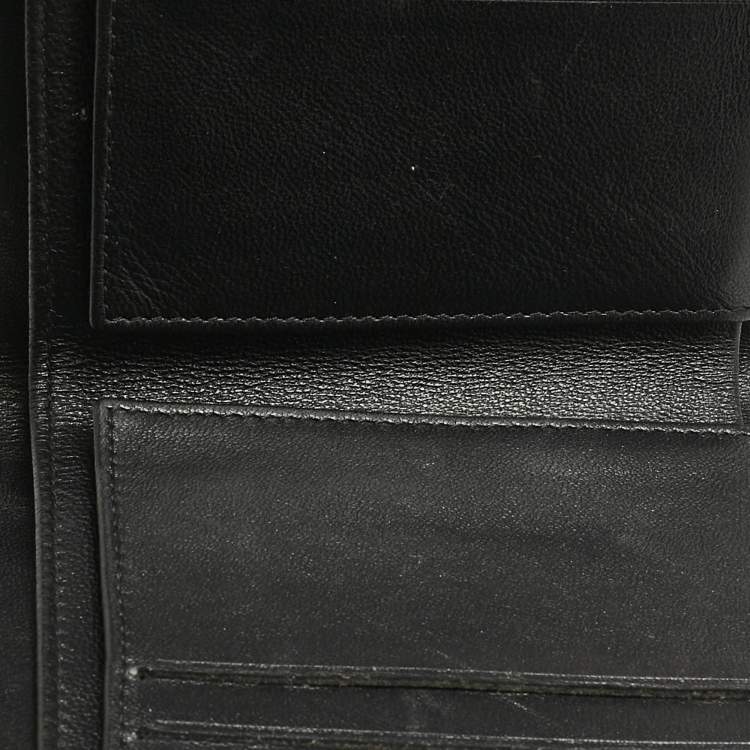 Pre Owned Chanel Black Quilted Patent Leather Boy Compact Wallet