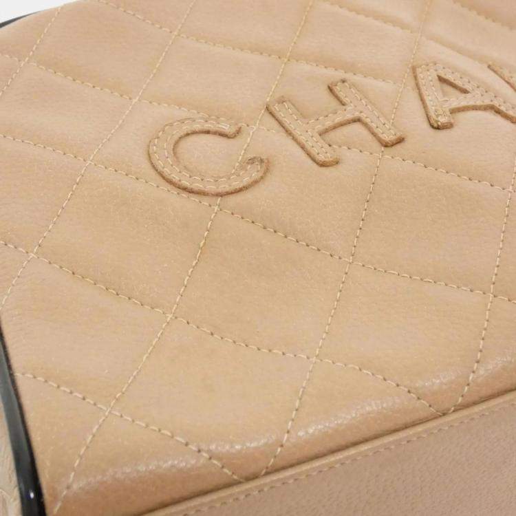 Pre Owned Chanel Beige Enamel Leather Boston Bag