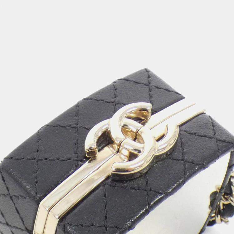 Pre Owned Chanel Black Leather Chain Clutch