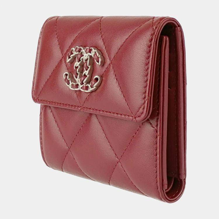 Pre Owned Chanel Bordeaux Matelasse Lambskin Tri-Fold 19 Wallet