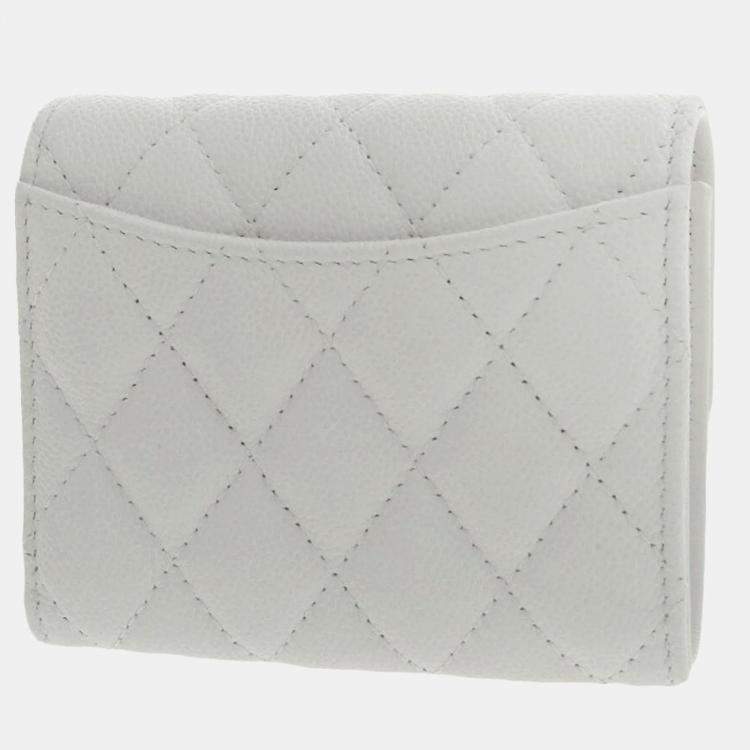 Pre Owned Chanel White Matelasse Caviar Skin Small Coco Mark Tri-Fold Wallet