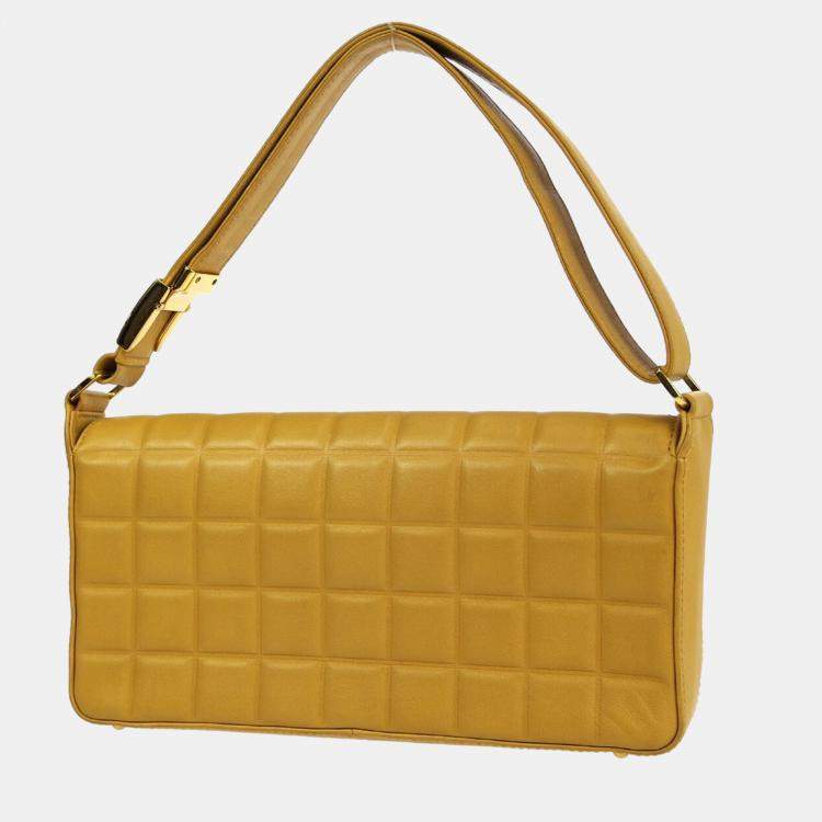 Pre Owned Chanel Lambskin Leather Choco Bar Shoulder Bag