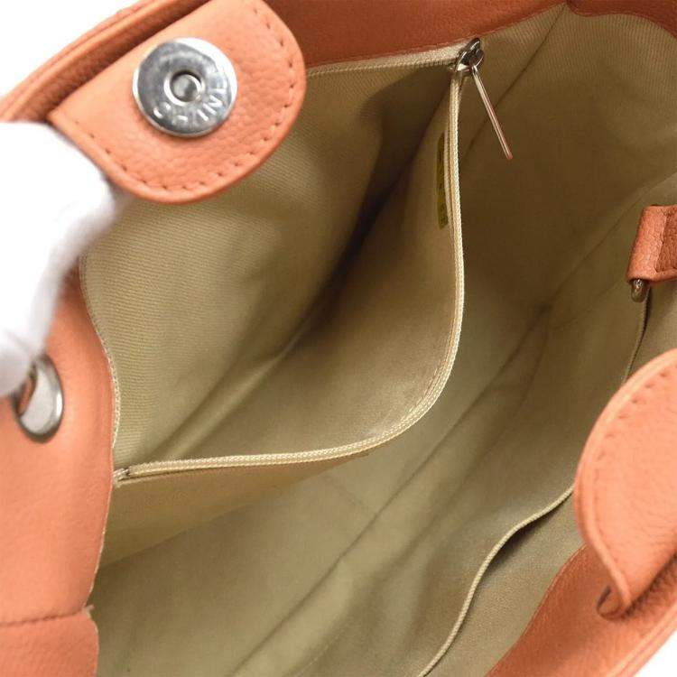 مملوكة مسبقًا Chanel Pink Calfskin Petite Shopping Tote Handbag 