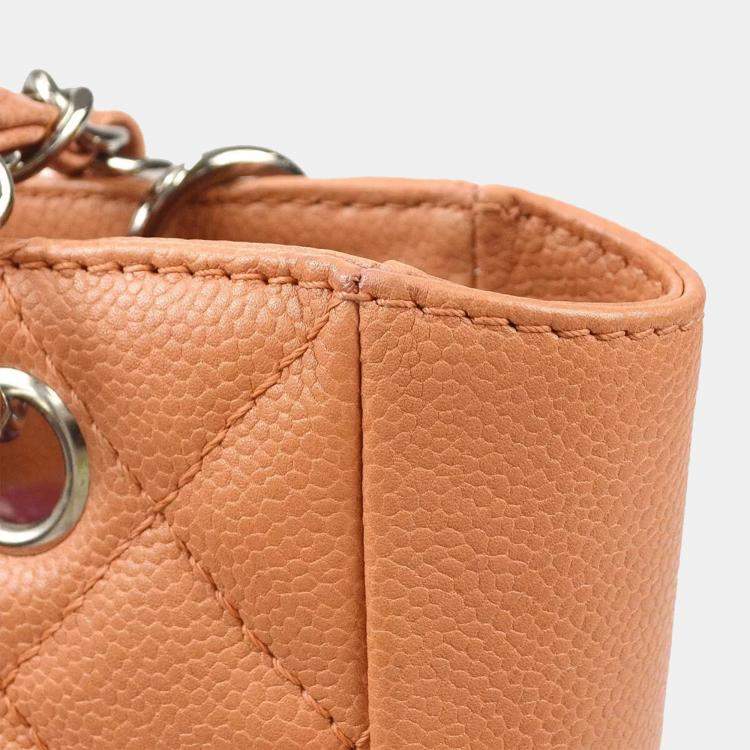 مملوكة مسبقًا Chanel Pink Calfskin Petite Shopping Tote Handbag 