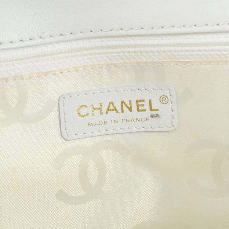 Pre Owned Chanel White Calfskin Wild Stitch Handbag