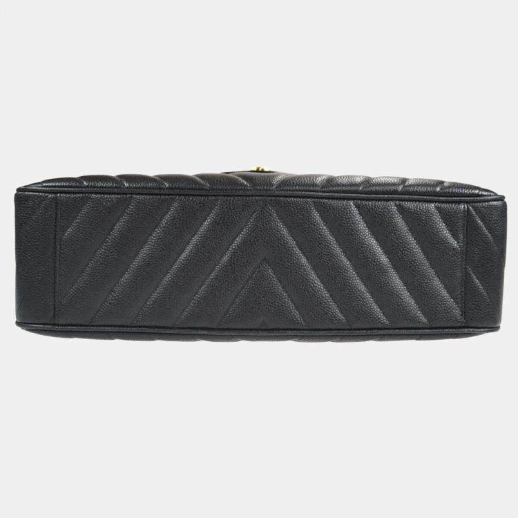 Pre Owned Chanel Black Calfskin Chevron Maxi Classic Flap Chain Shoulder Bag