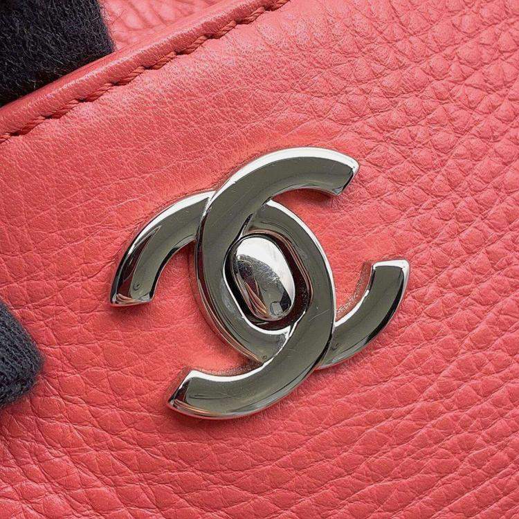 Pre Owned Chanel Pink Leather Executive Tote 