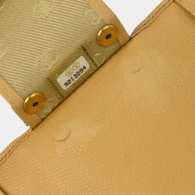 Pre Owned Chanel Beige Calfskin Small Six Hook Key Case