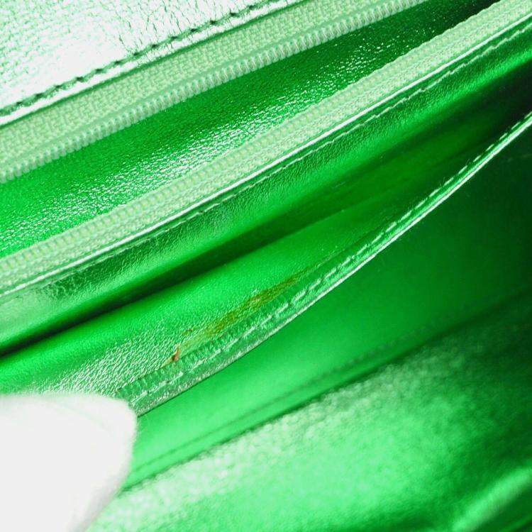 Pre Owned Chanel Metallic Green Lambskin Quilted CC Top Handle Handbag