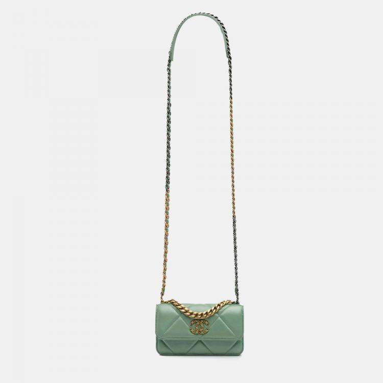 Pre Owned Chanel Green Quilted Lambskin 19 Wallet on Chain