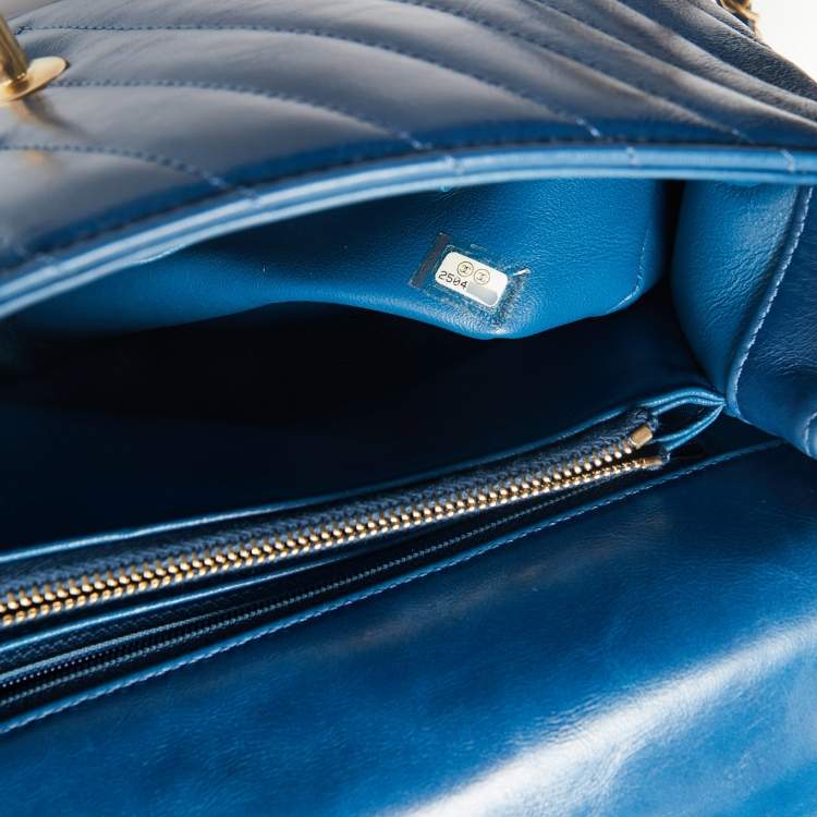 Pre Owned Chanel Blue Chevron Quilted Leather and Lizard Medium Coco Top Handle Bag