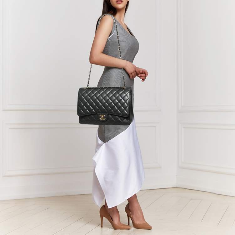 Pre Owned Chanel Black Quilted Caviar Leather Maxi Classic Double Flap Bag