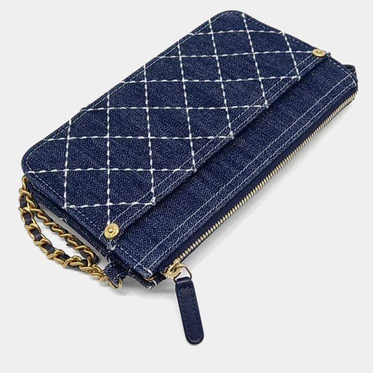 Pre Owned Chanel Navy Blue Matelassé Denim Clutch