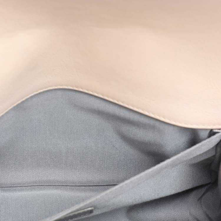 مملوكة مسبقًا Chanel Beige Quilted Wild Stitched Leather Medium Boy Flap Bag