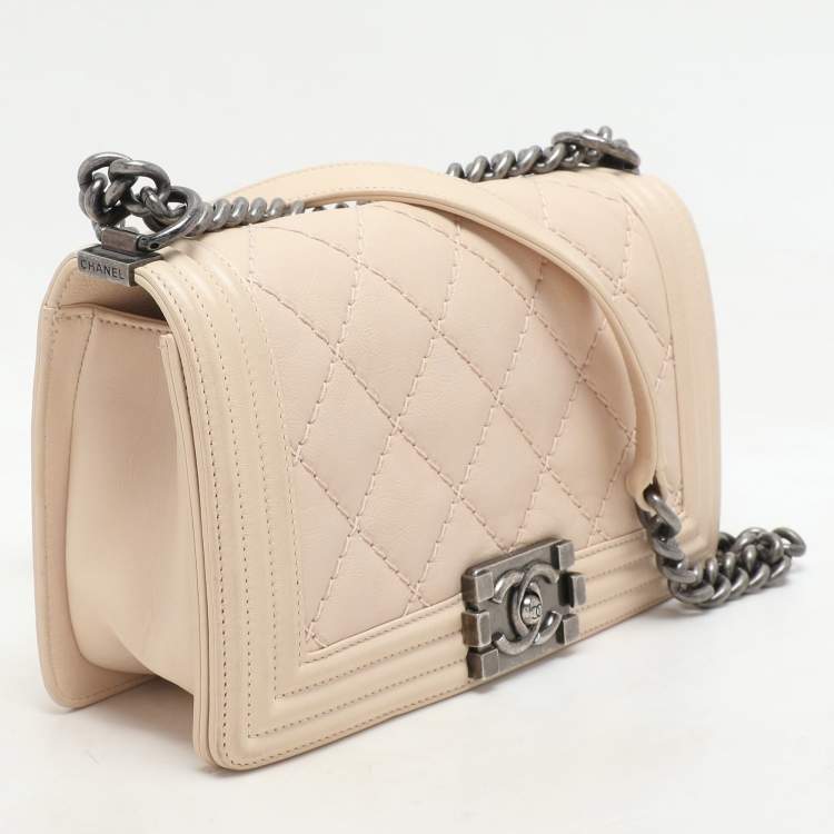 مملوكة مسبقًا Chanel Beige Quilted Wild Stitched Leather Medium Boy Flap Bag