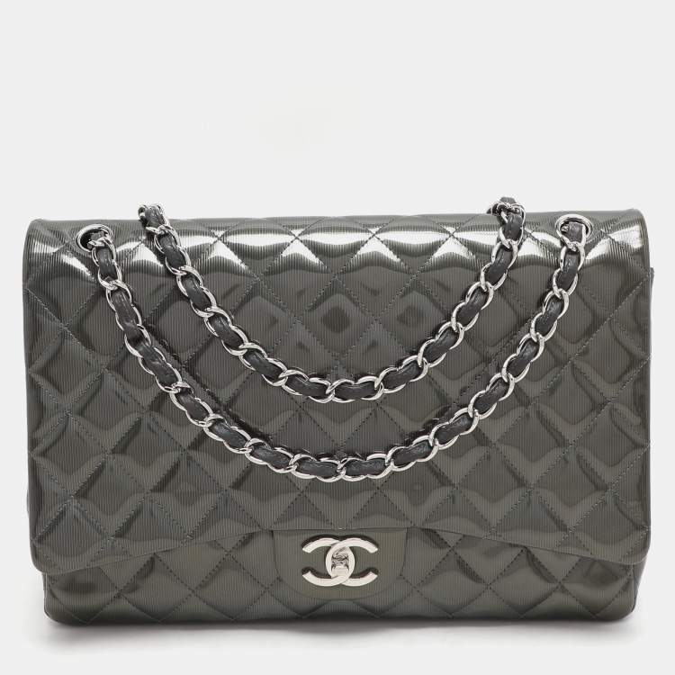 Pre Owned Chanel Grey Straited Quilted Patent Leather Maxi Classic Double Flap Bag