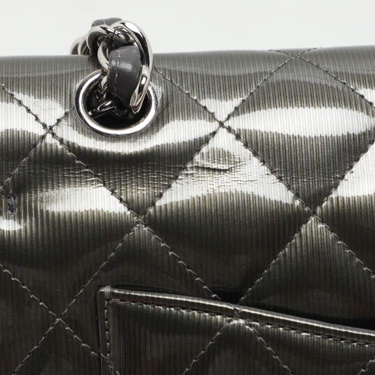 Pre Owned Chanel Grey Straited Quilted Patent Leather Maxi Classic Double Flap Bag