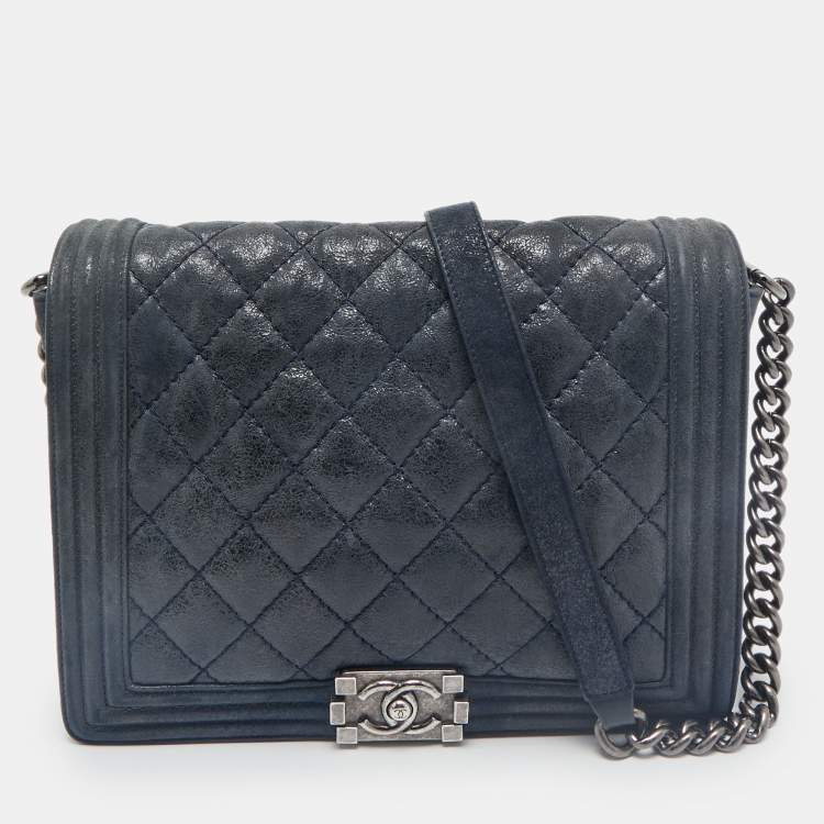 Pre Owned Chanel Navy Blue Quilted Iridescent Leather Boy Flap Bag
