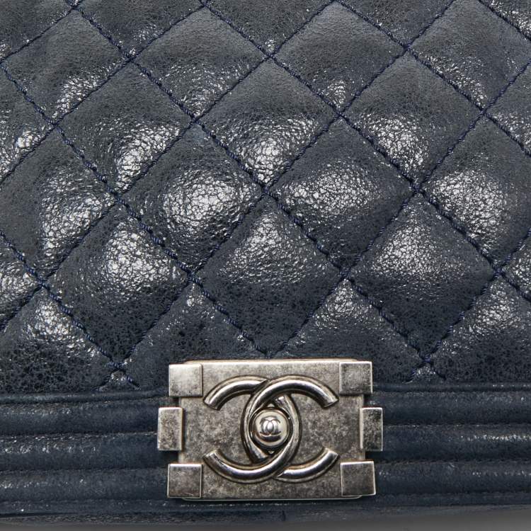 Pre Owned Chanel Navy Blue Quilted Iridescent Leather Boy Flap Bag