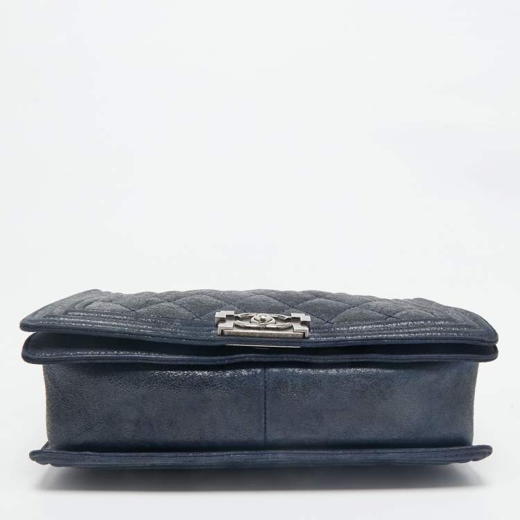 Pre Owned Chanel Navy Blue Quilted Iridescent Leather Boy Flap Bag