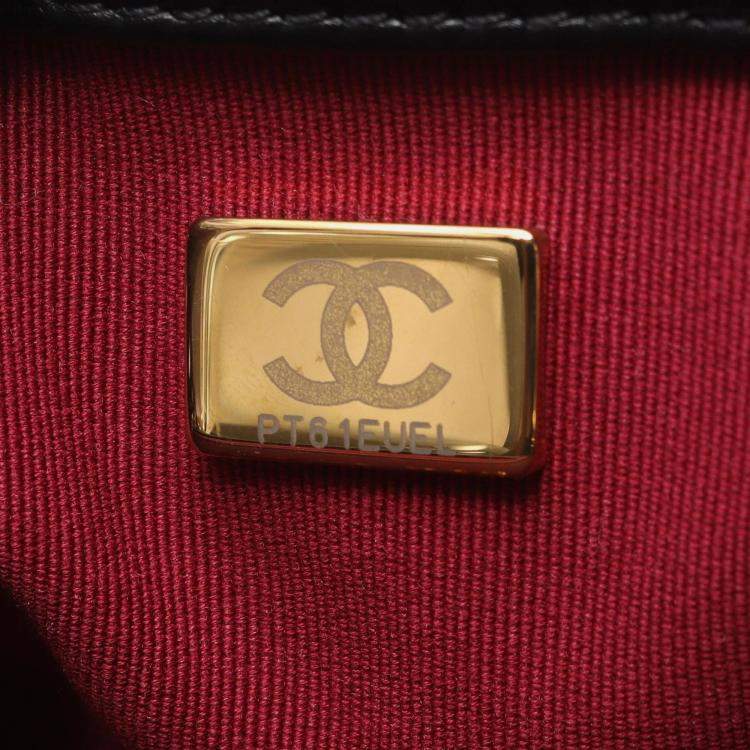 Pre Owned Chanel Black Lambskin Quilted Small Chain Hobo Bag