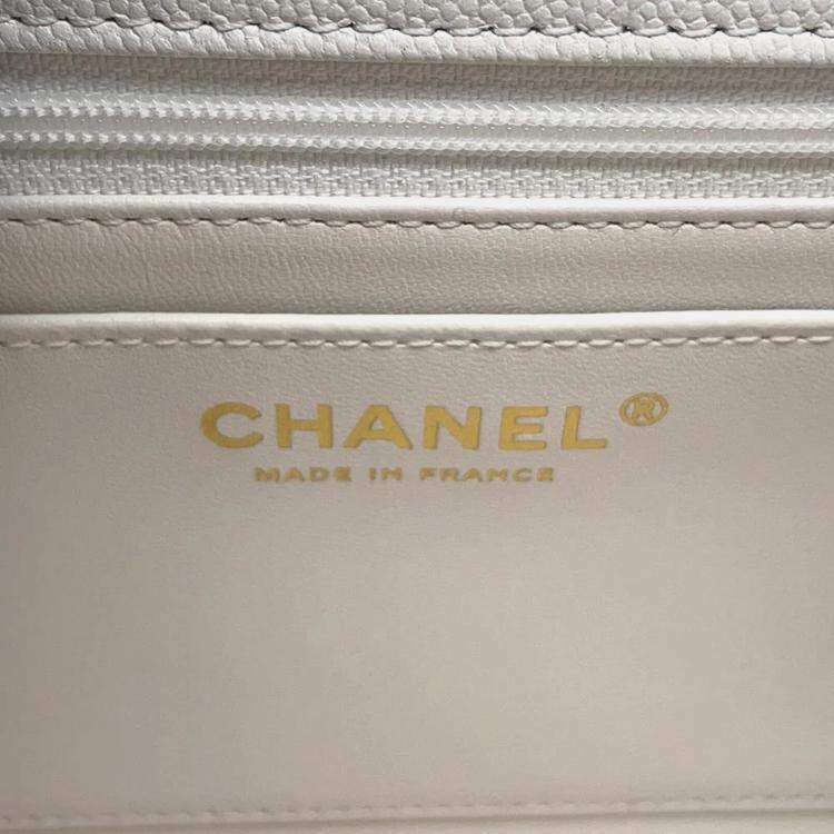 Pre Owned Chanel Matelasse White Caviar Leather Top Handle Bag