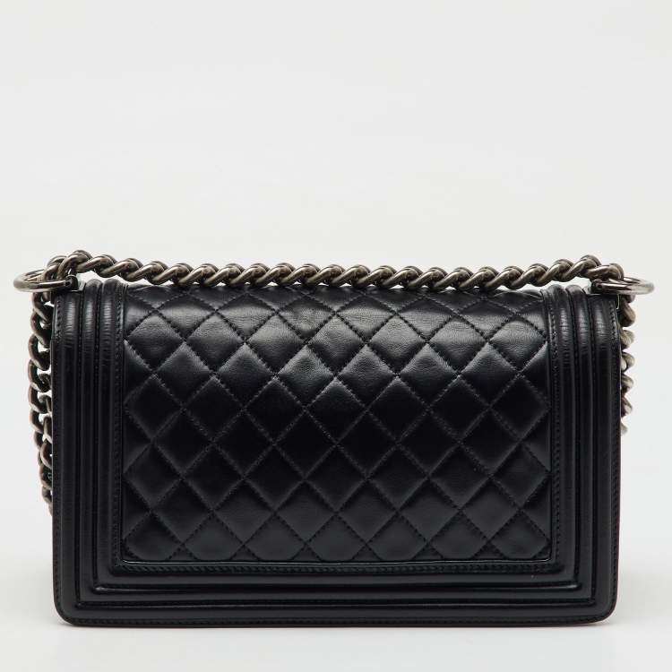 Pre Owned Chanel Black Quilted Leather Medium Boy Flap Bag