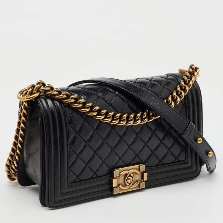 Pre Owned Chanel Black Quilted Leather Medium Boy Flap Bag