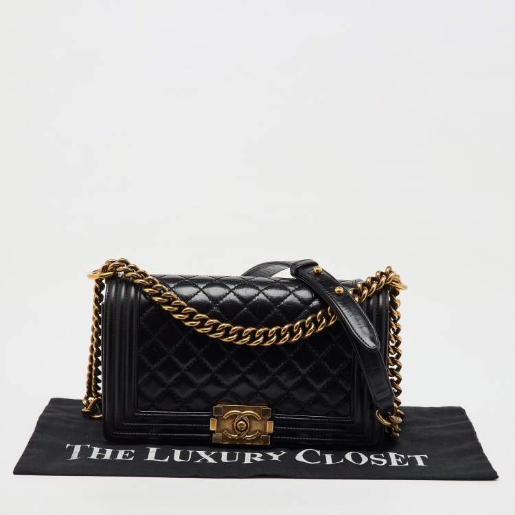 Pre Owned Chanel Black Quilted Leather Medium Boy Flap Bag
