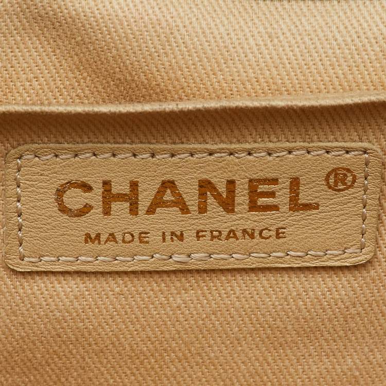Pre Owned Chanel Black Quilted Leather Medium Boy Flap Bag