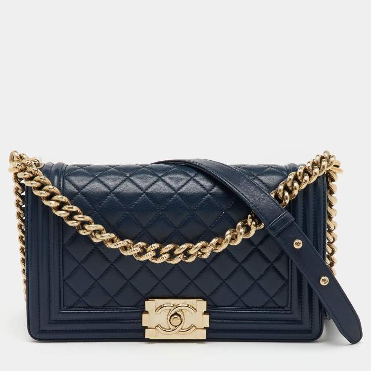 Pre Owned Chanel Navy Blue Quilted Leather Medium Boy Flap Bag