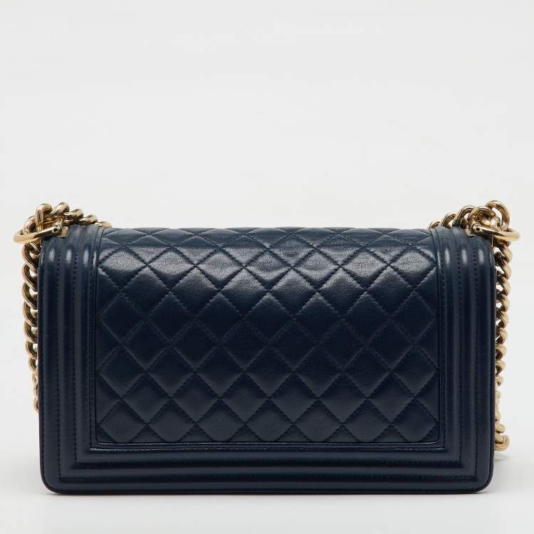 Pre Owned Chanel Navy Blue Quilted Leather Medium Boy Flap Bag