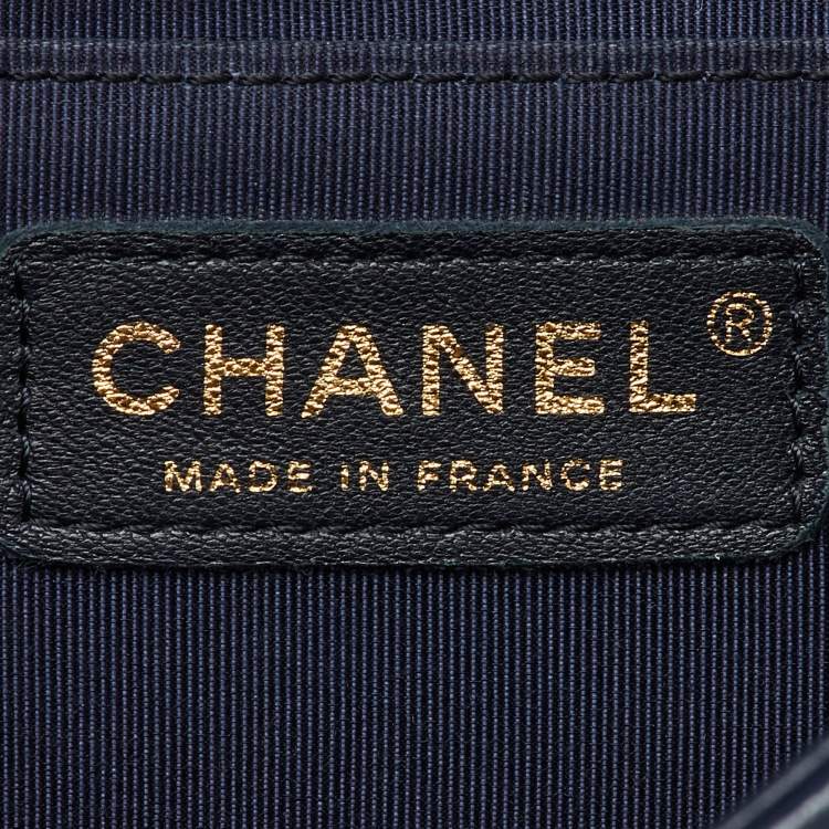 Pre Owned Chanel Navy Blue Quilted Leather Medium Boy Flap Bag