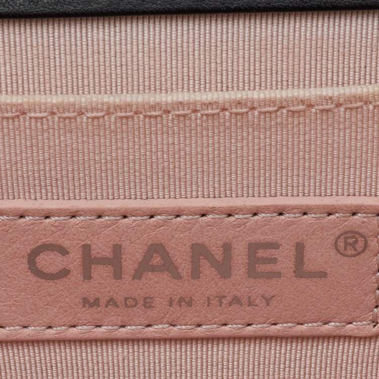 Pre Owned Chanel Black Leather Pearl Chevron Small Boy Flap Bag