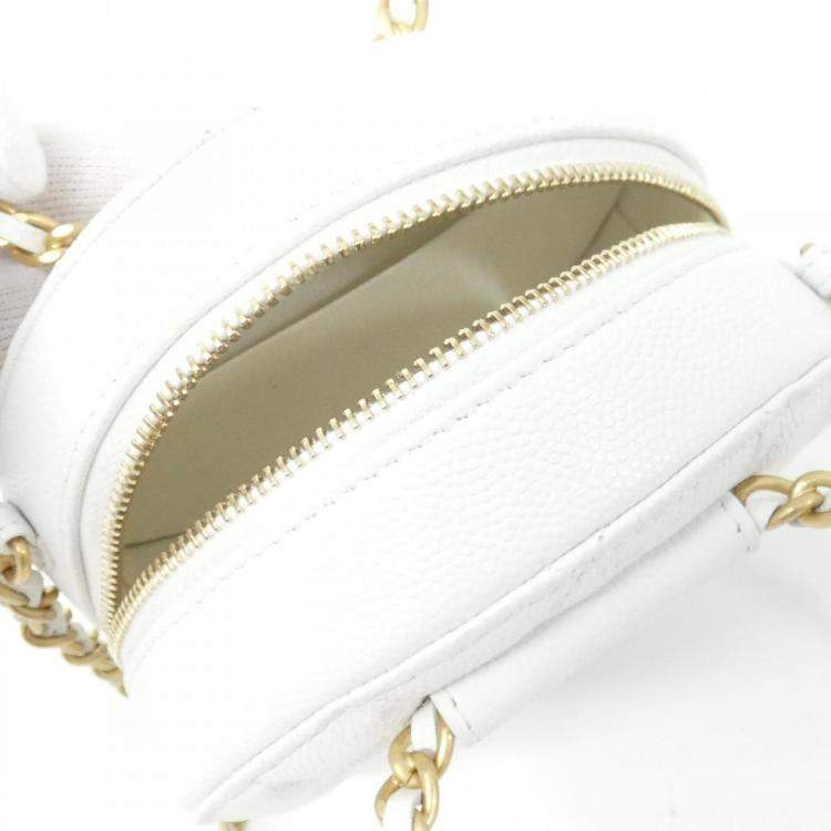 Pre Owned Chanel In The Loop White Leather Shoulder Bag