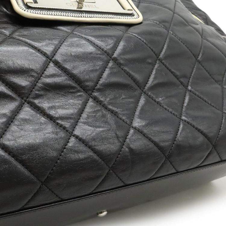 Pre Owned Chanel 2.55 Turnlock Black White Calf Leather Tote Bag