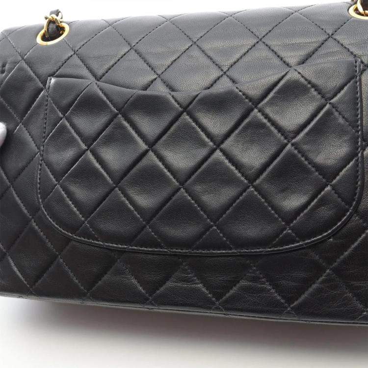 Pre Owned Chanel Classic Double Flap Black Quilted Lambskin Shoulder Bag