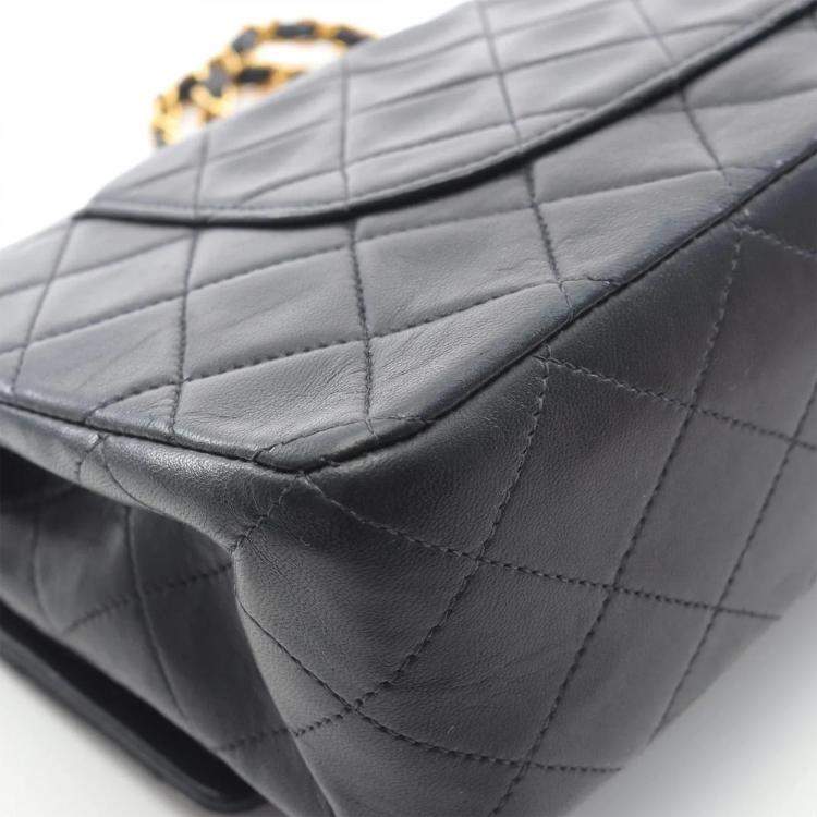 Pre Owned Chanel Classic Double Flap Black Quilted Lambskin Shoulder Bag
