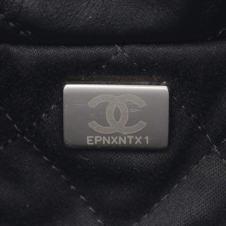 Pre Owned Chanel 22 Mini Black Leather Shoulder Bag 