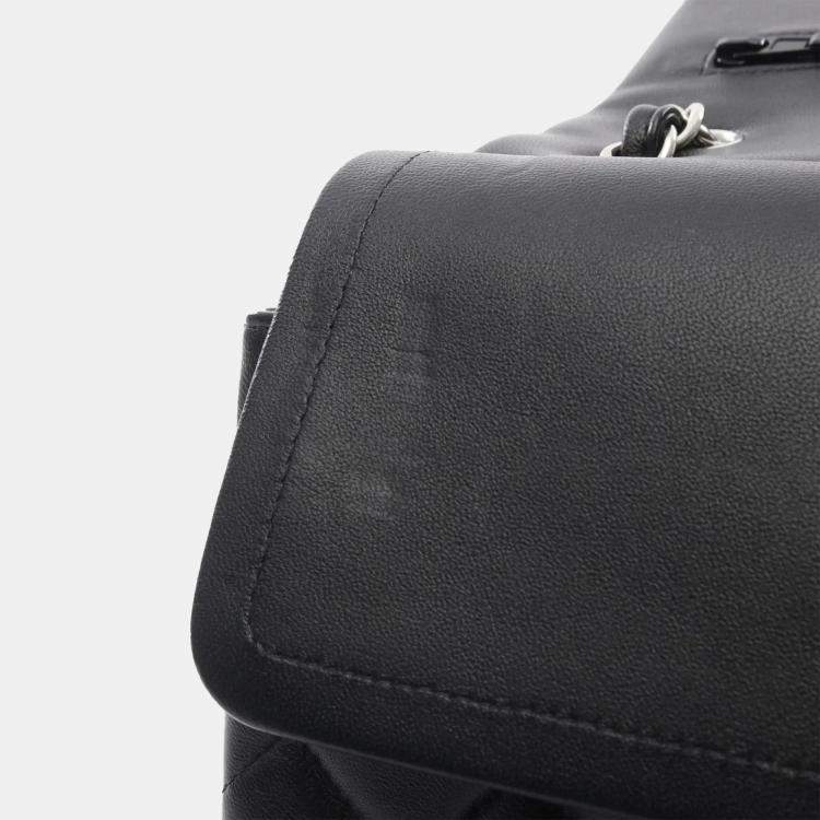 Pre Owned Chanel Classic Double Flap Jumbo Black Quilted Lambskin Shoulder Bag