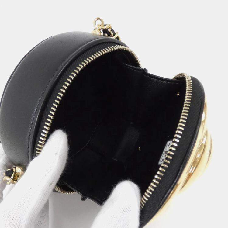 Pre Owned Chanel Camellia Round Black Leather and Gold Metal Clutch Bag