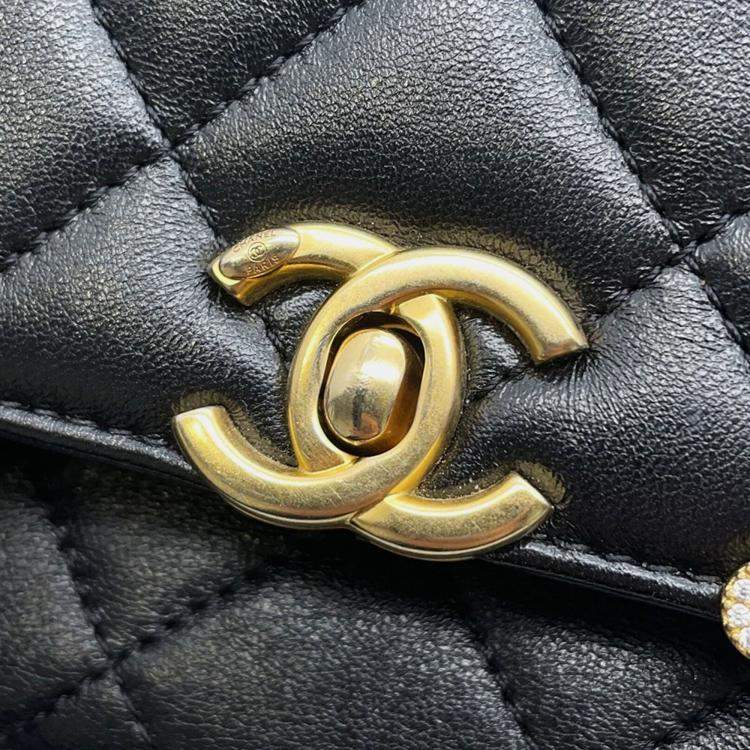 Pre Owned Chanel Matelasse Black Lambskin Chain Shoulder Bag 