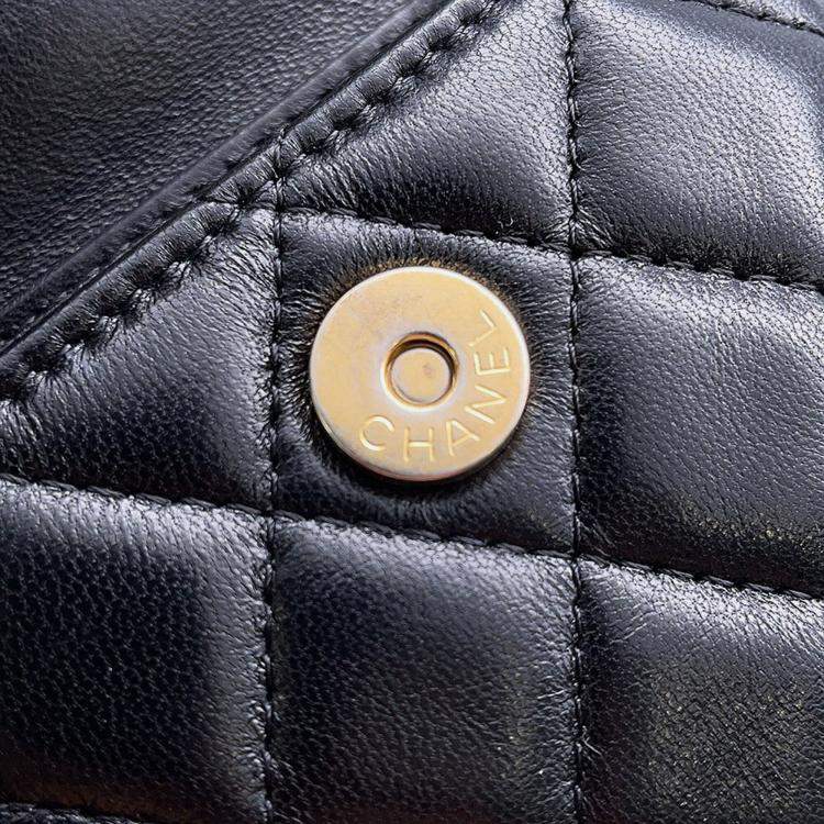 Pre Owned Chanel Matelasse Ball  Black Lambskin Chain Mini Pouch