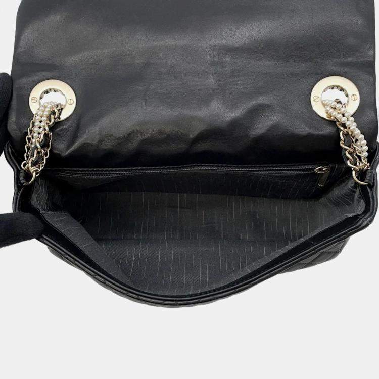 Pre Owned Chanel Matelasse Pearl CC Black Lambskin Logo Shoulder Bag 