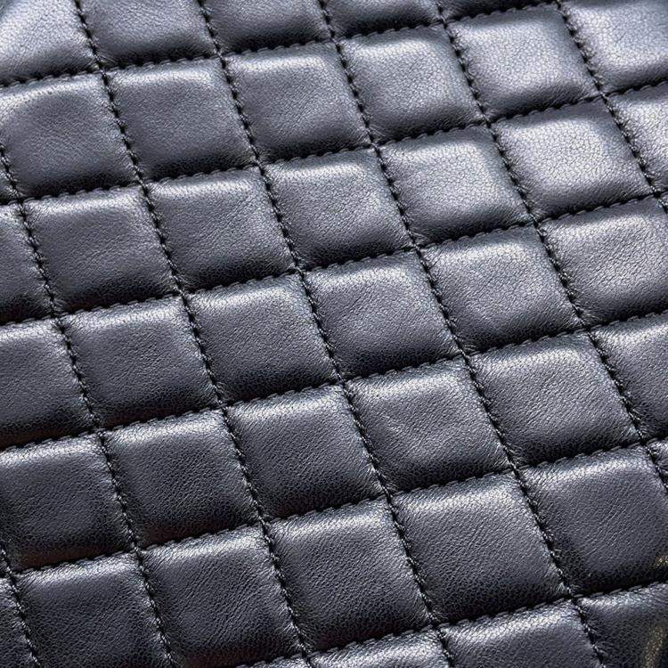 Pre Owned Chanel Matelasse Pearl CC Black Lambskin Logo Shoulder Bag 