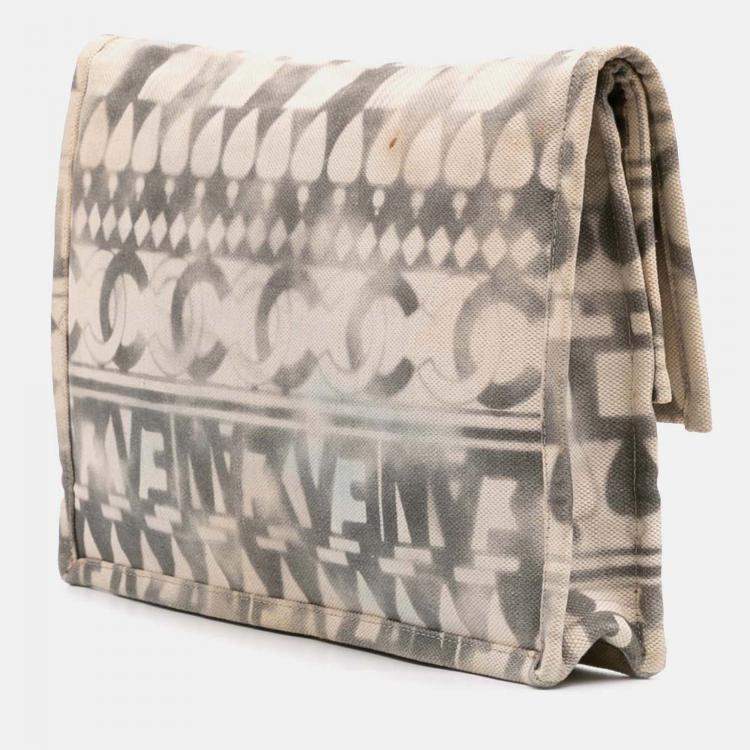 Pre Owned Chanel Beige/Grey Canvas Iliad Flap Clutch