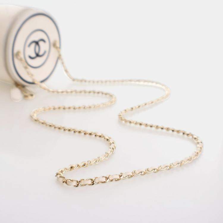 Pre Owned Chanel Round Vanity Small White Lambskin Crossbody Bag